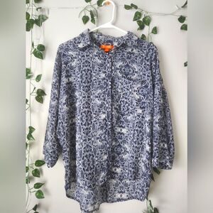 Long-Sleeve Button-Down Collared Shirt